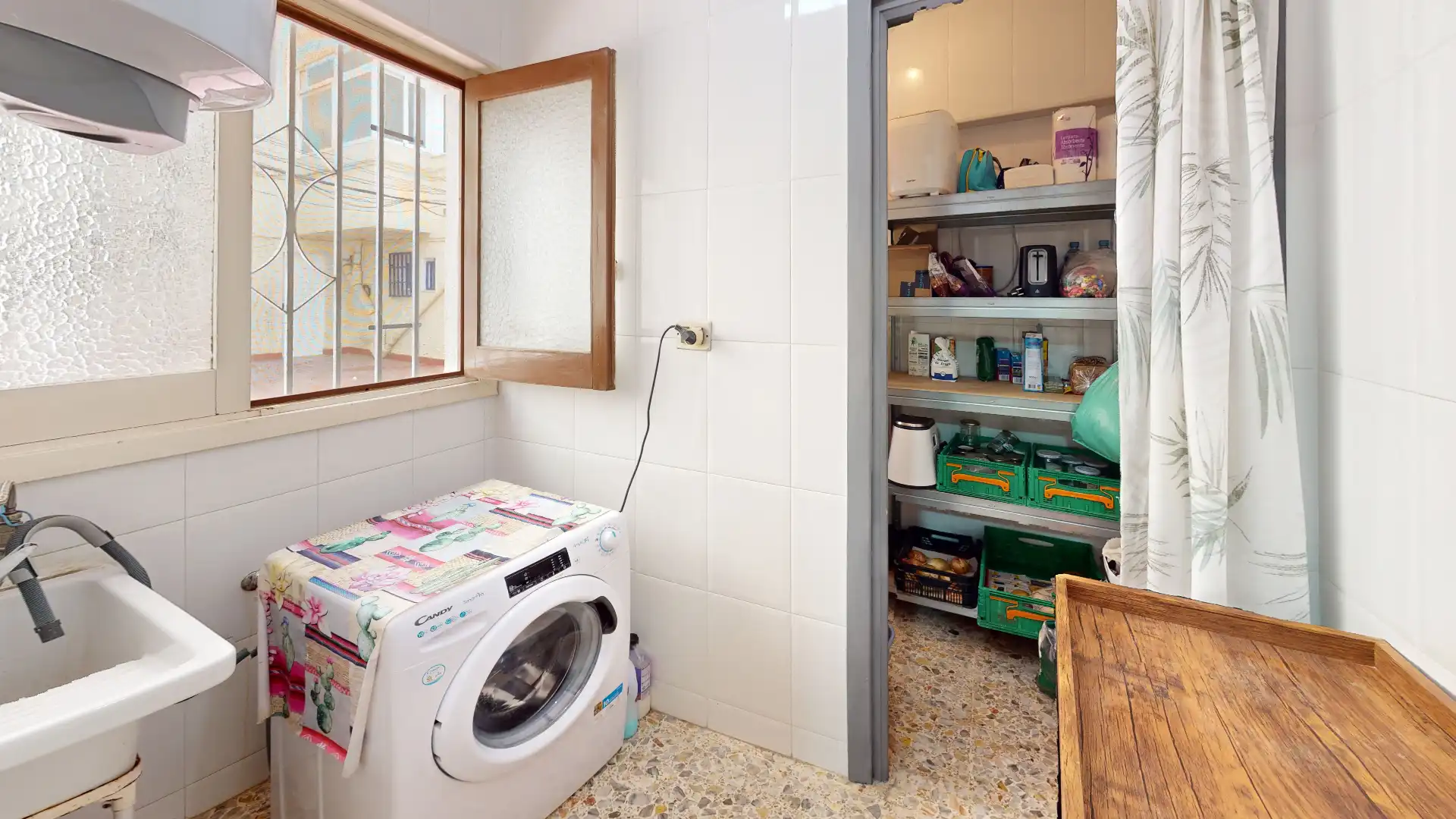 Cocina de Piso en venta en Almería con Aire acondicionado, Calefacción y Trastero