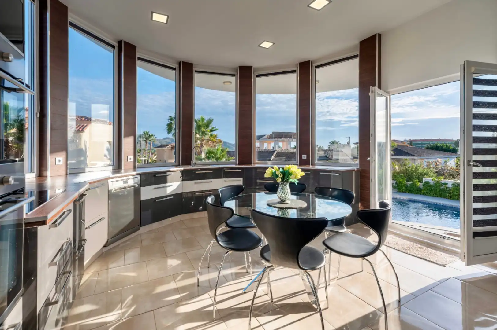 Casa con piscina en venta en Pueblo - Urbanizaciones, imagen 7