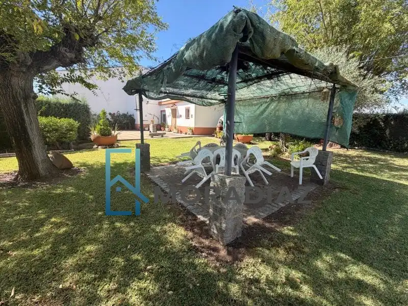 Garden of Houses for sale in Don Benito  with Air Conditioner, Heating and Private garden