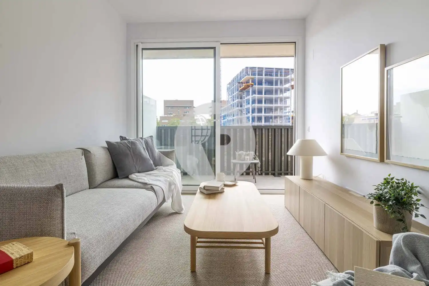 Sala de estar de Piso de alquiler en L'Hospitalet de Llobregat con Aire acondicionado, Calefacción y Terraza