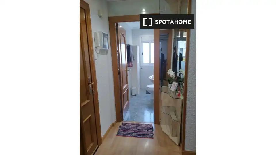 Bedroom of Flat for share in Zaragoza  with Air Conditioner, Heating and Furnished