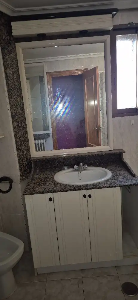 Baño de Piso en venta en Albacete con Calefacción, Trastero y Balcón