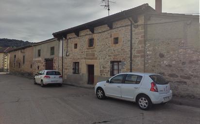 Vista exterior de Casa adosada en venda en Cervera de Pisuerga