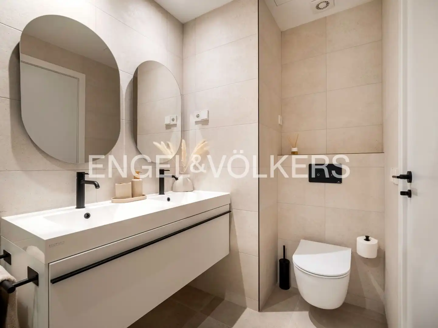 Badezimmer von Wohnung zur Miete in Madrid mit Klimaanlage, Heizung und Terrasse