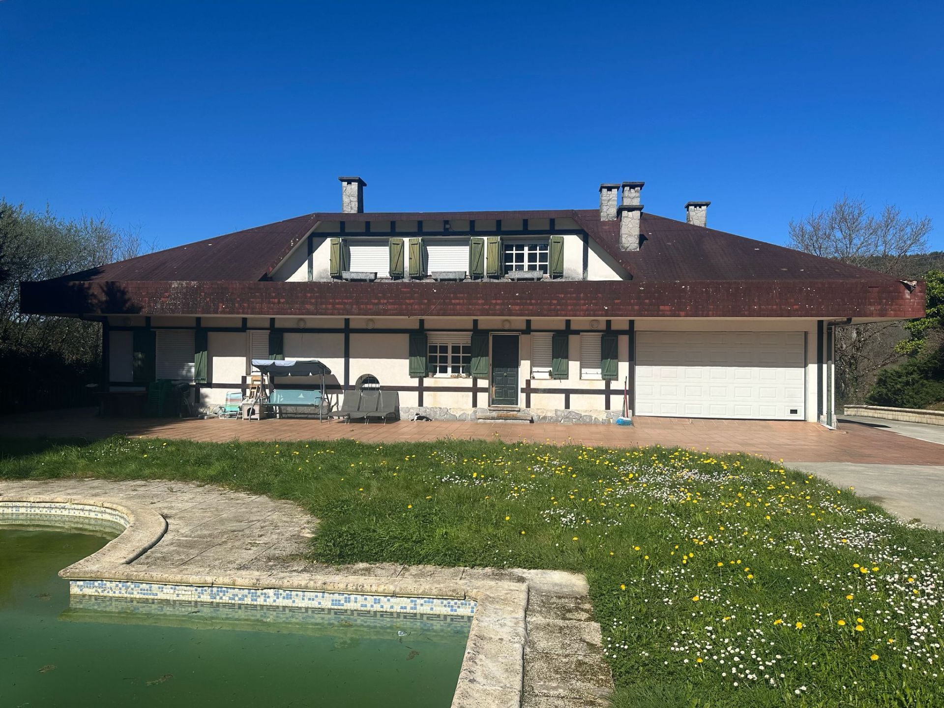 Vista exterior de Casa o xalet en venda en Meñaka amb Calefacció, Jardí privat i Terrassa