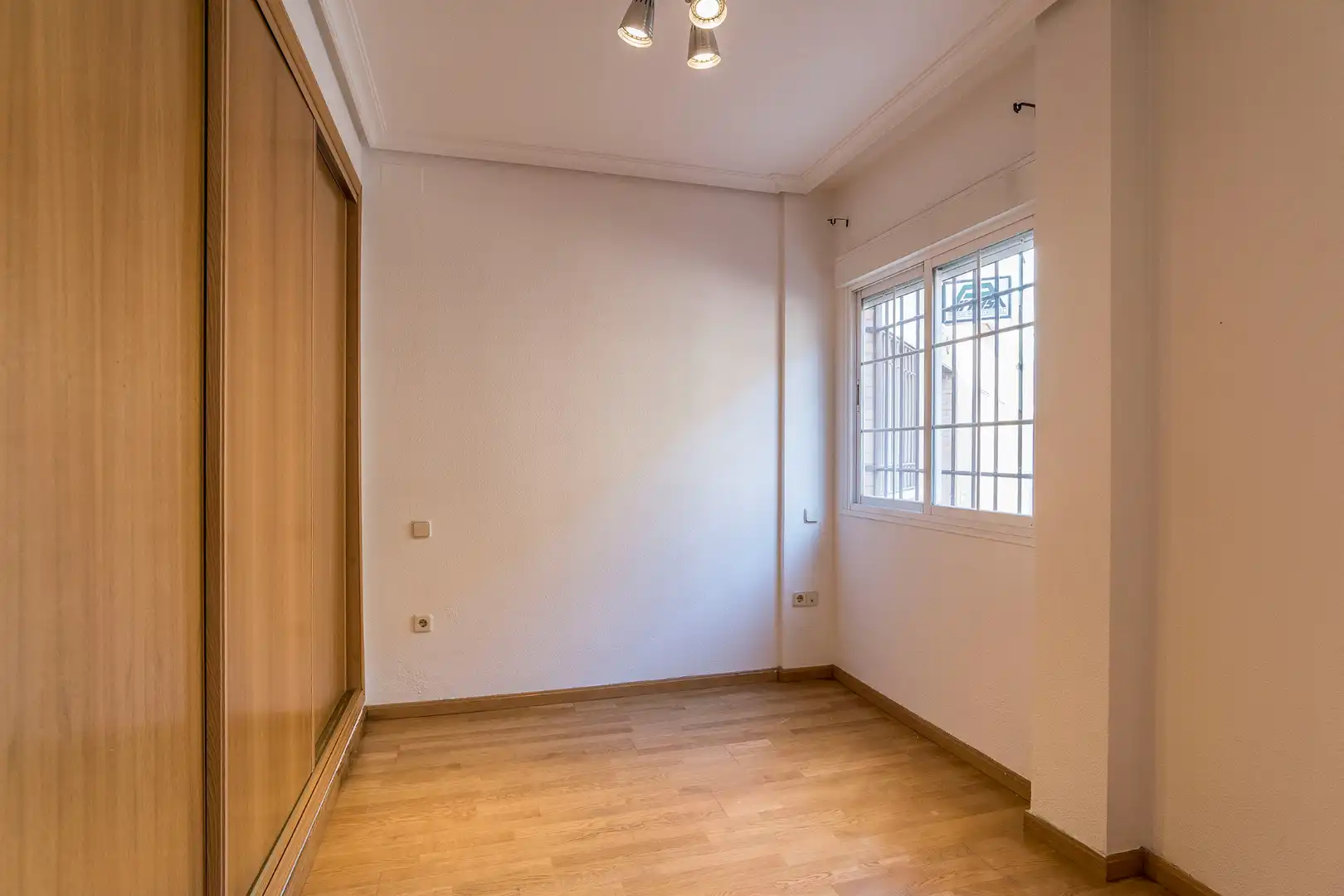 Habitación de Apartamento en venta en Carabanchel