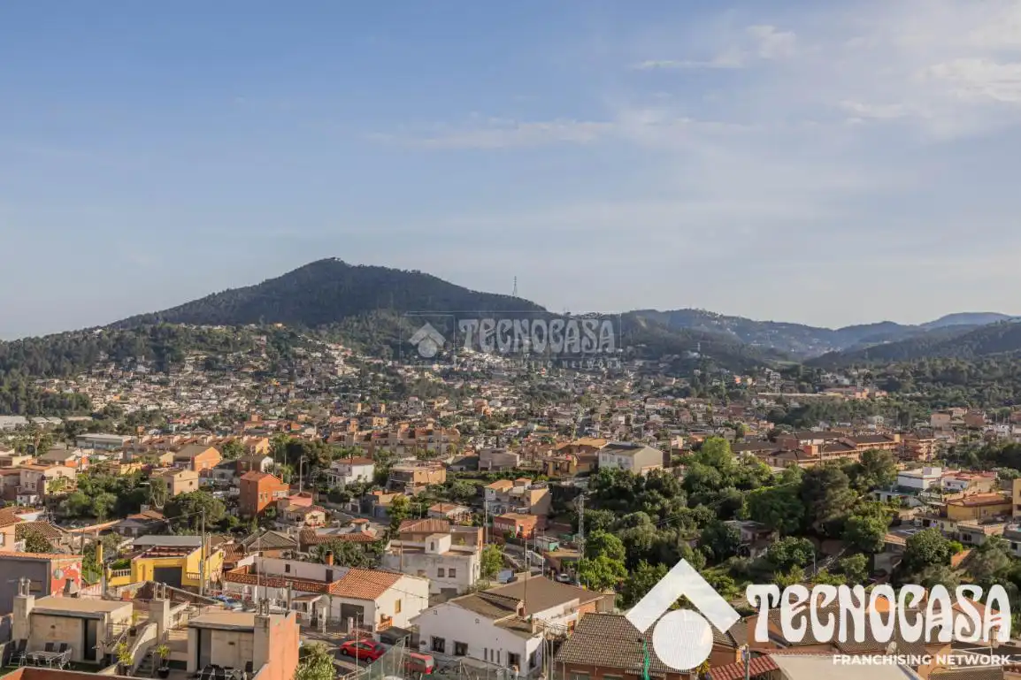 Vista exterior de Casa adosada en venta en Sant Vicenç Dels Horts con Aire acondicionado y Calefacción