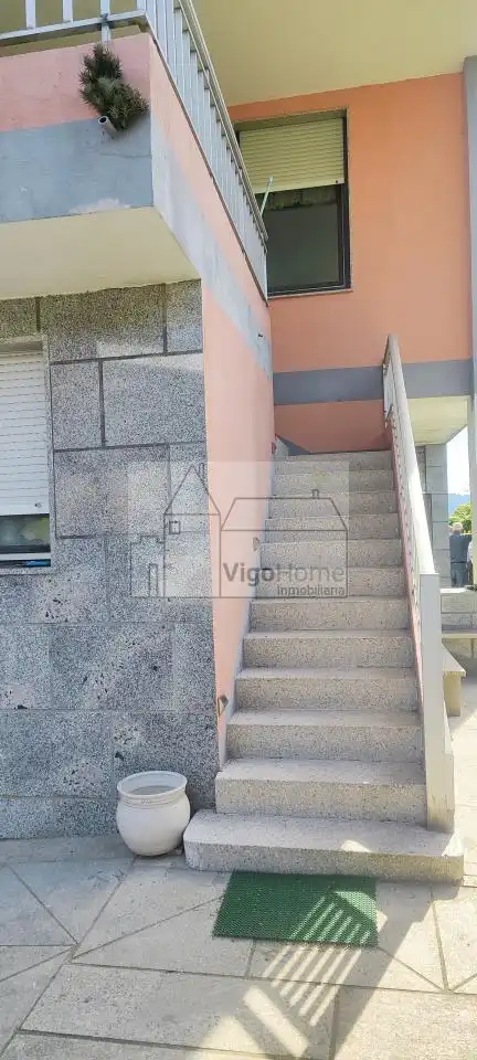Vista exterior de Casa o chalet en venta en Vigo  con Calefacción, Jardín privado y Terraza