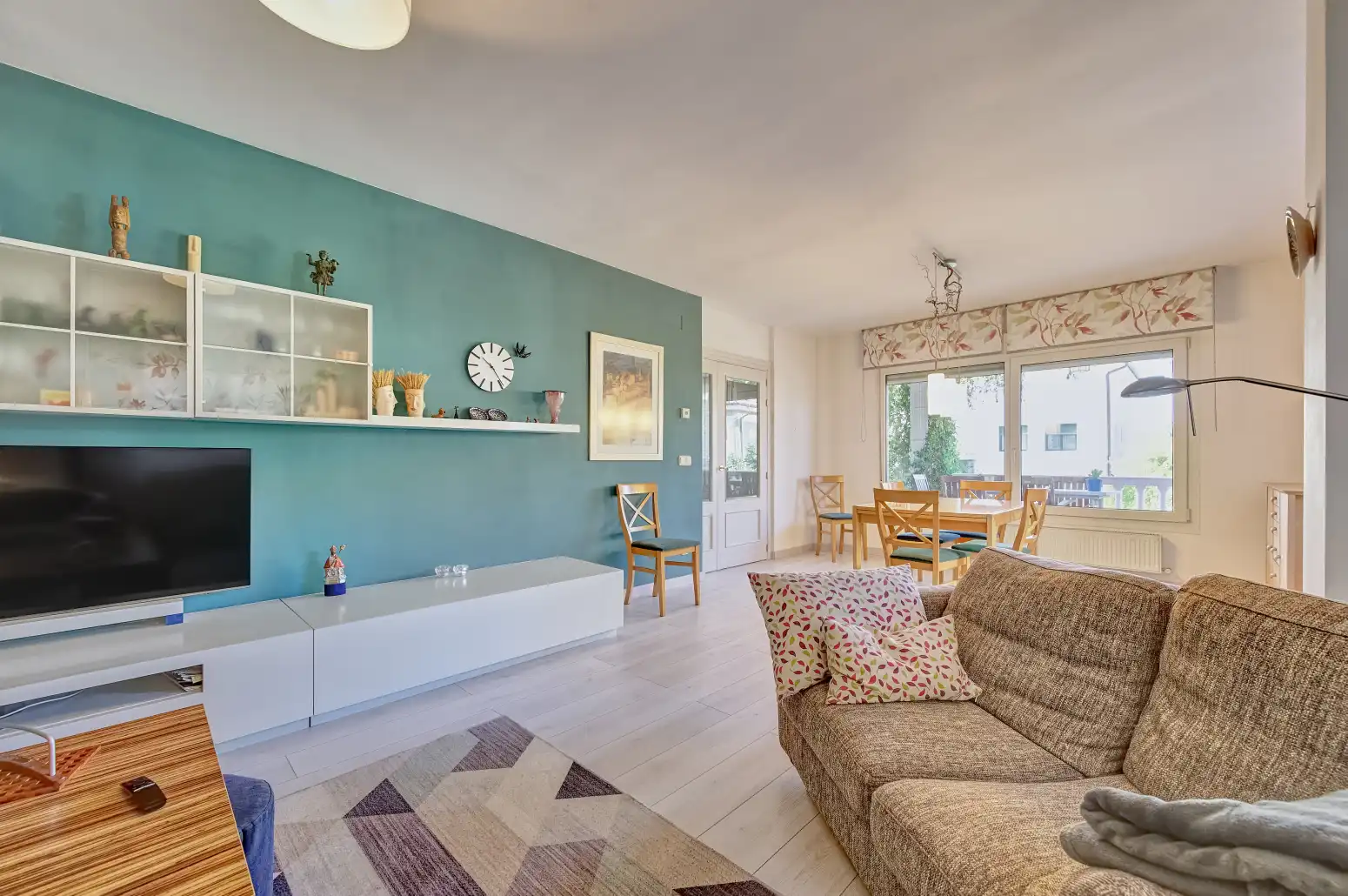 Living room of Houses for sale in Cizur  with Heating, Private garden and Parquet flooring