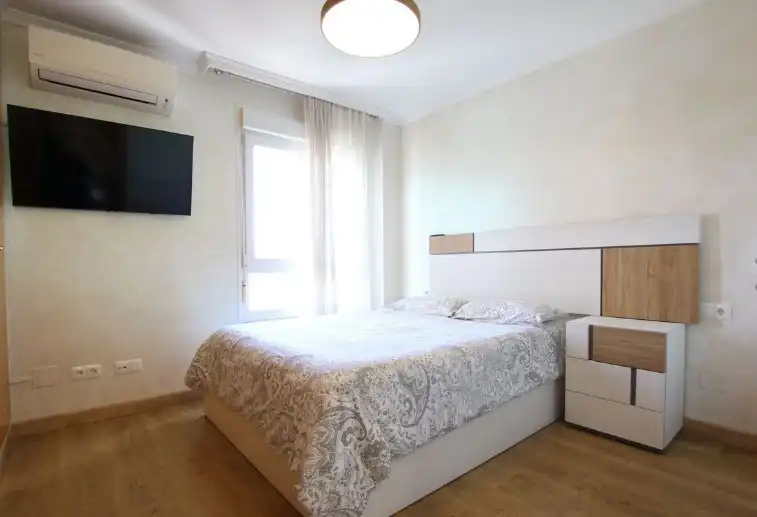 Schlafzimmer von Wohnung zum Verkauf in Marbella mit Klimaanlage, Heizung und Privatgarten