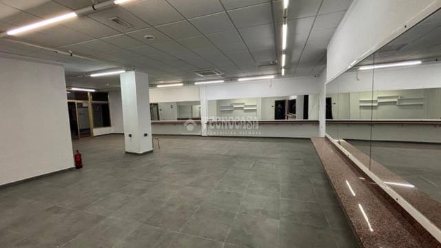 Local comercial en Venta en San Bartolomé - Millán de Priego