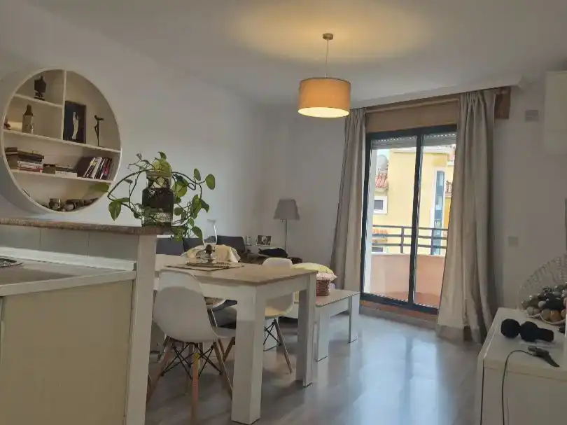 Sala de estar de Piso en venta en Manilva con Aire acondicionado, Terraza y Amueblado