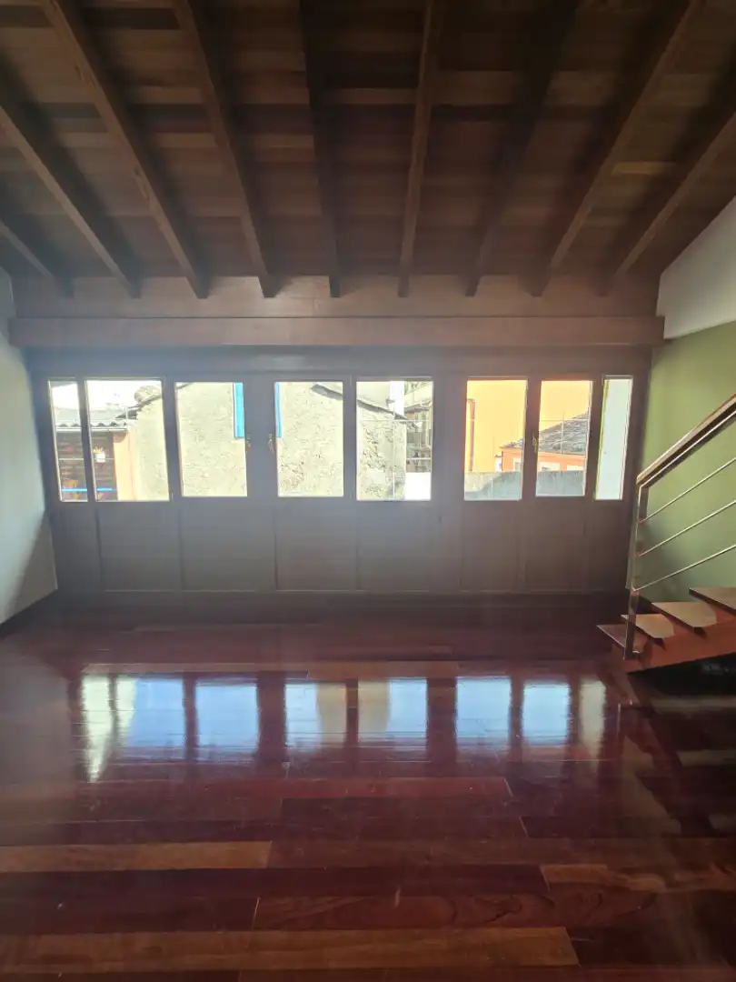 Casa adosada en venta en Viveiro con Calefacción, Parquet y Horno