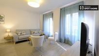 Living room of Flat to rent in  Madrid Capital  with Air Conditioner, Heating and Furnished