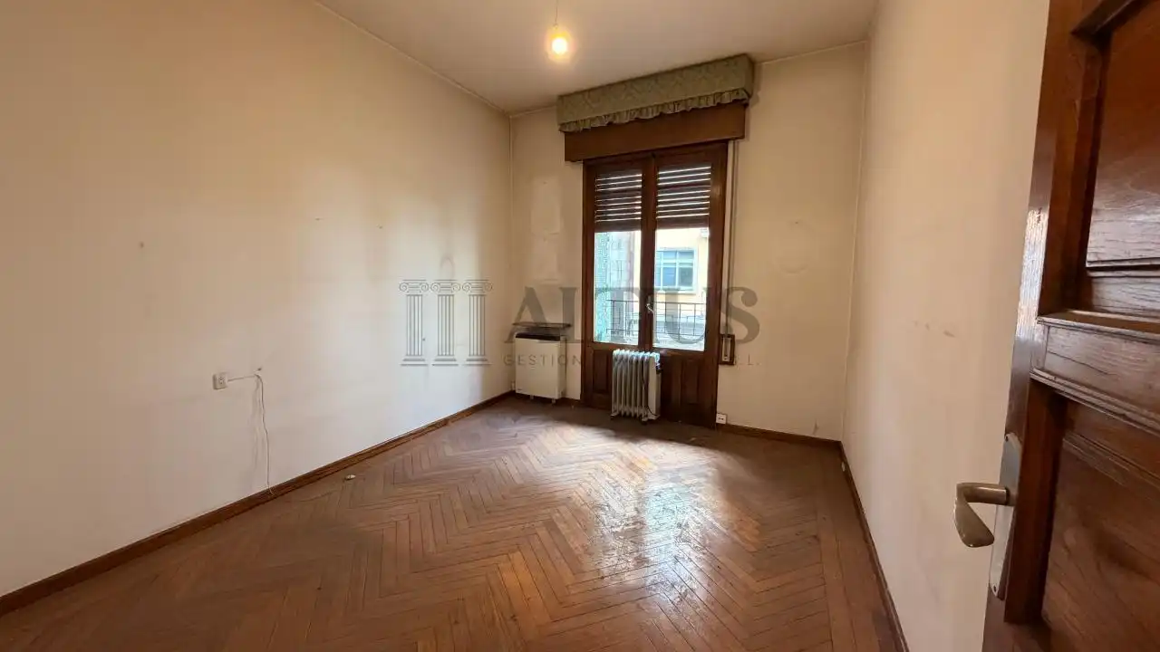 Bedroom of Flat for rent in Santiago de Compostela   with Heating