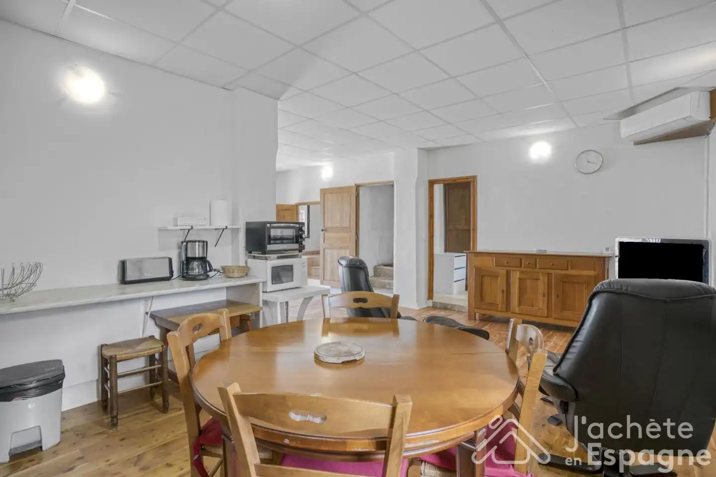Menjador de Casa o xalet en venda en Cortes de Pallás amb Aire condicionat, Parquet i Moblat