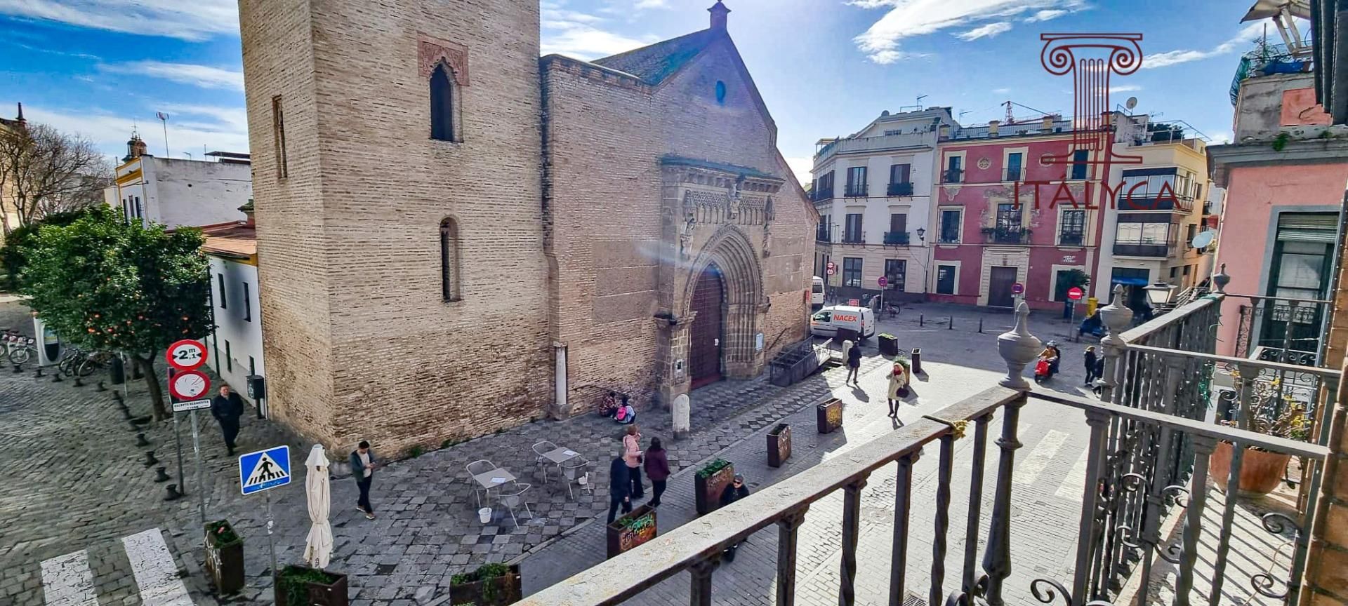 Exterior view of Flat for sale in  Sevilla Capital  with Balcony