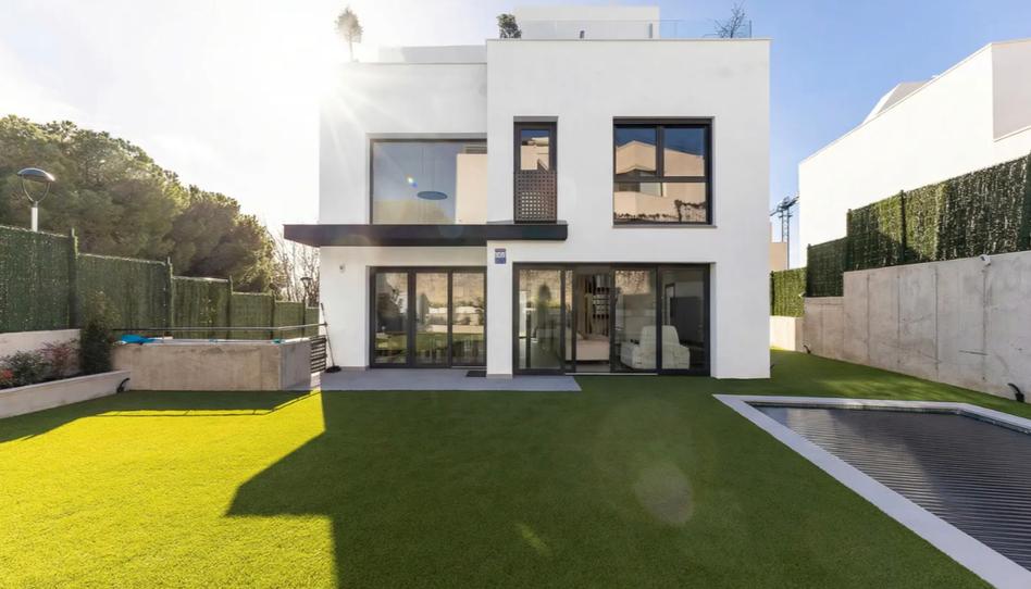 Foto 0 de Promoció W-02XNYF Moderna casa unifamiliar de obra nueva en el Plà de Montgat