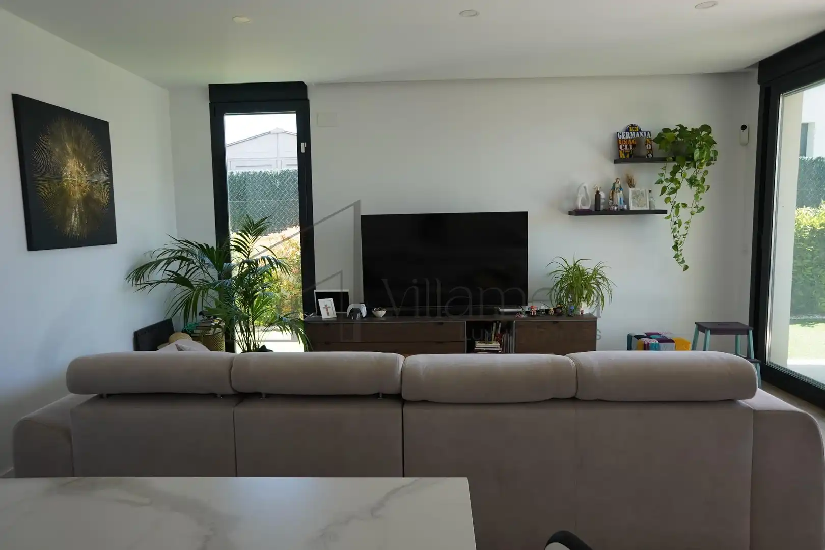 Sala de estar de Casa adosada de alquiler en San Antonio de Benagéber con Aire acondicionado, Calefacción y Jardín privado