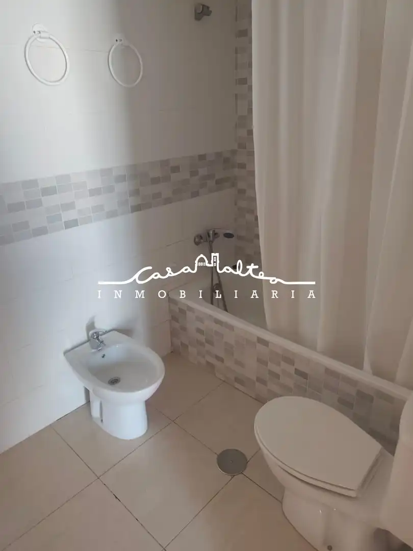 Badezimmer von Wohnungen zur Miete in Altea mit Privatgarten