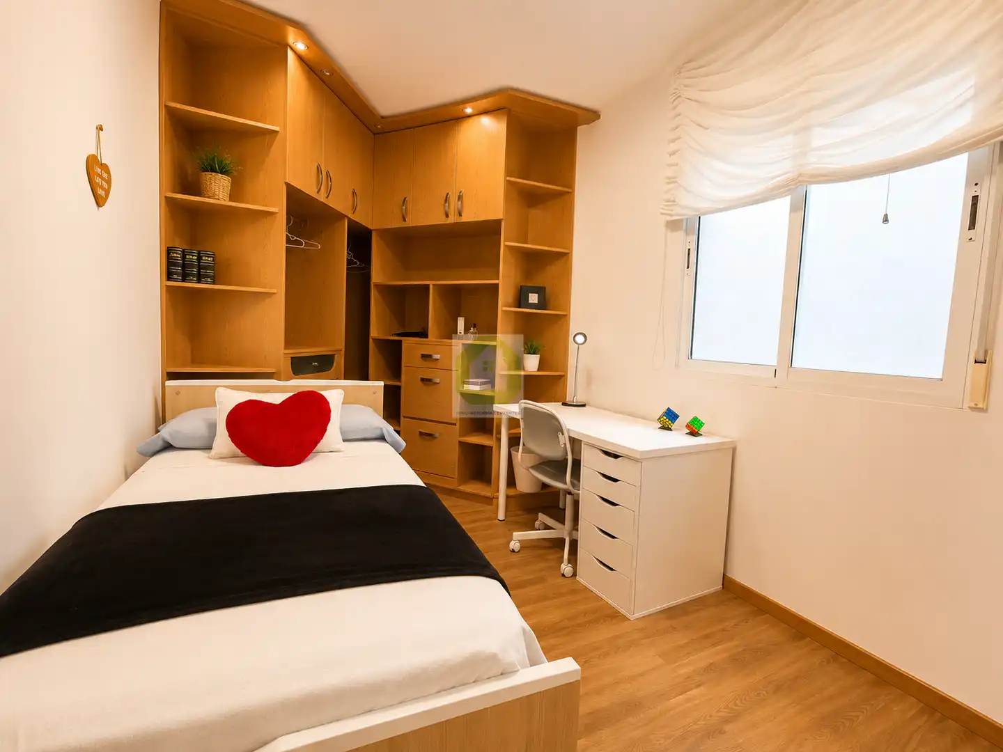 Schlafzimmer von Wohnung zur Miete in La Zubia mit Klimaanlage, Heizung und Möbliert