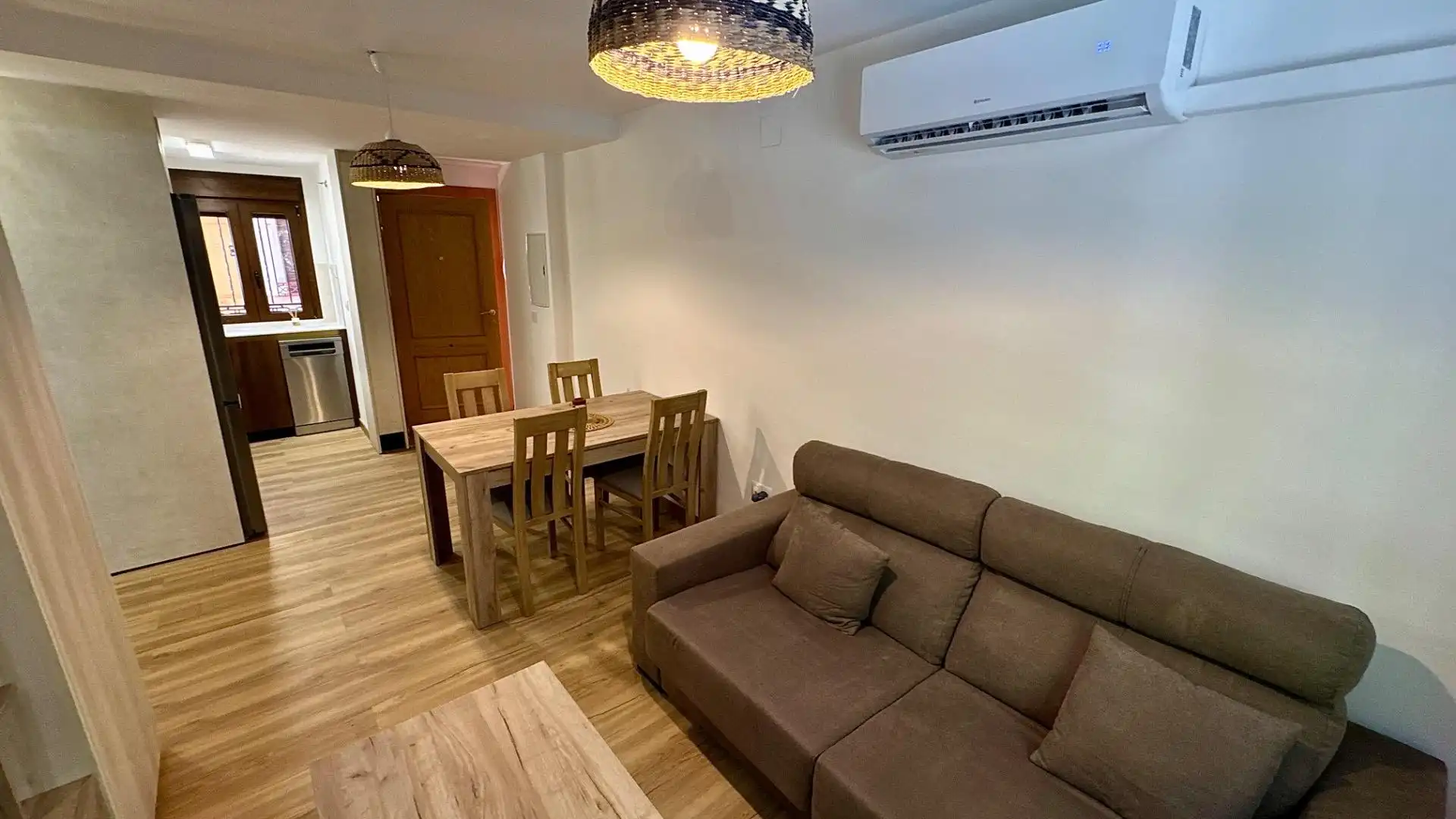 Living room of Flat for rent in Pinos Genil  with Air Conditioner, Heating and Furnished
