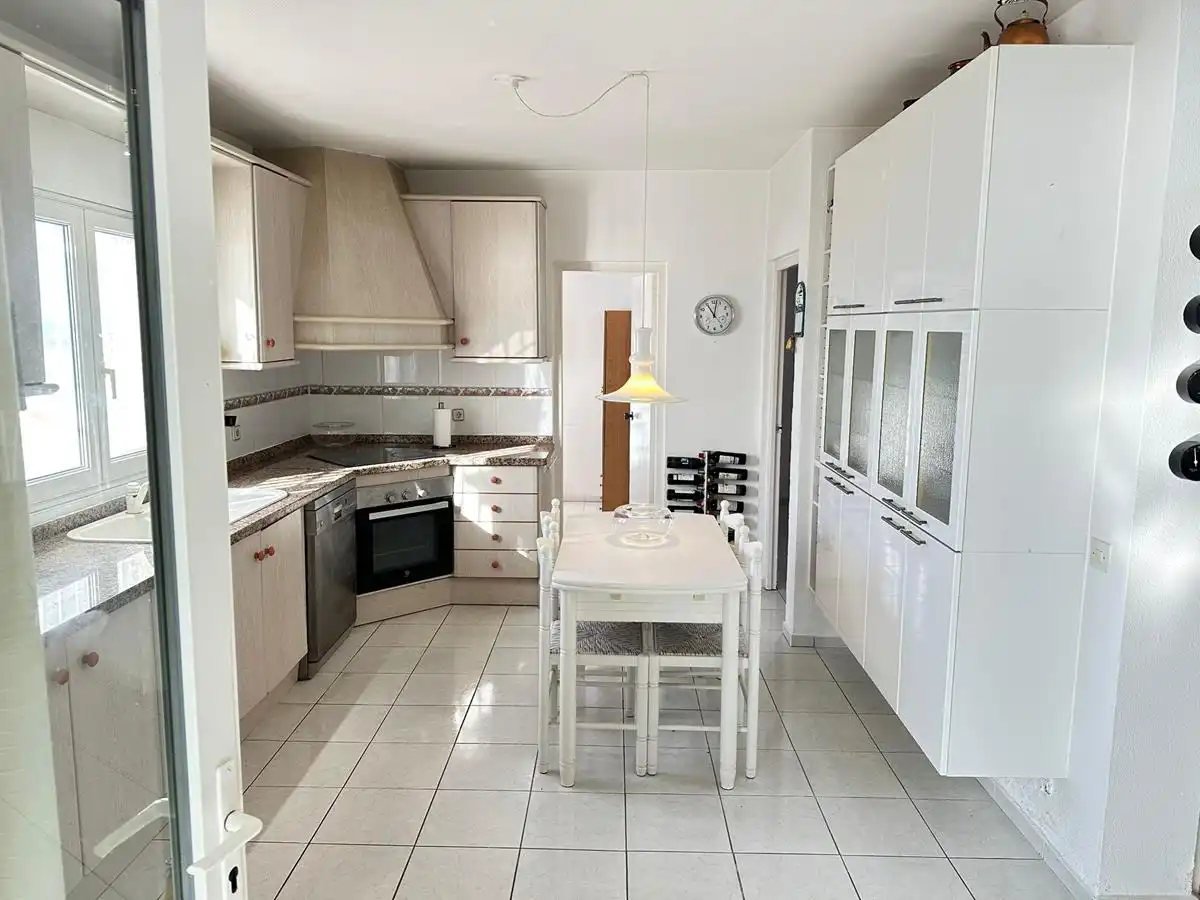 Küche von Haus oder Chalet zum Verkauf in Salobreña mit Klimaanlage, Terrasse und Schwimmbad