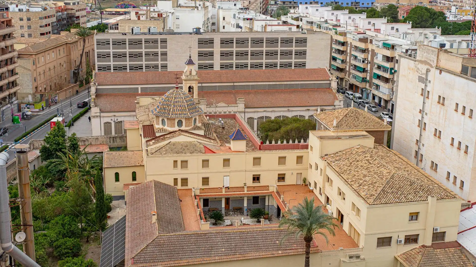 Vista exterior de Àtic en venda en Orihuela amb Aire condicionat, Calefacció i Parquet