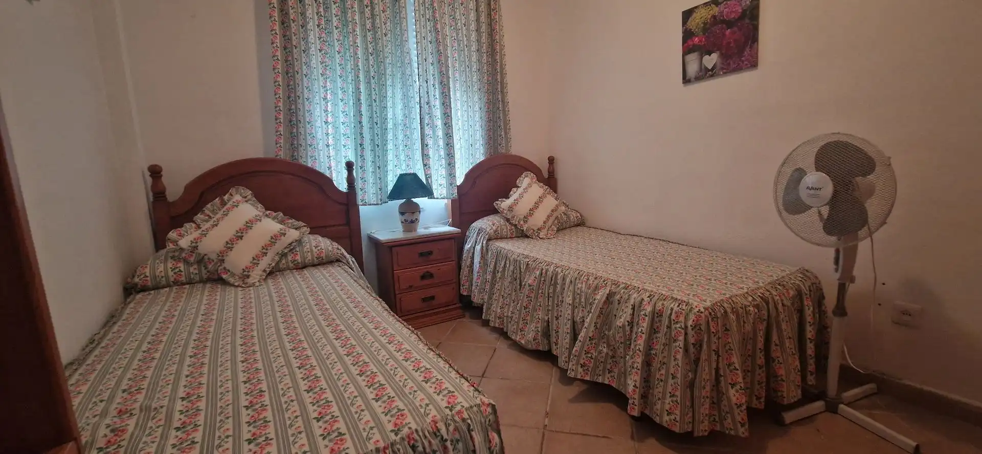 Dormitori de Casa o xalet en venda en El Portil amb Aire condicionat, Calefacció i Jardí privat