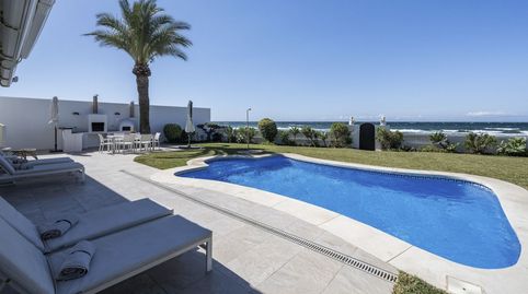 Foto 3 de Casa o xalet en venda a Costabella, Marbella