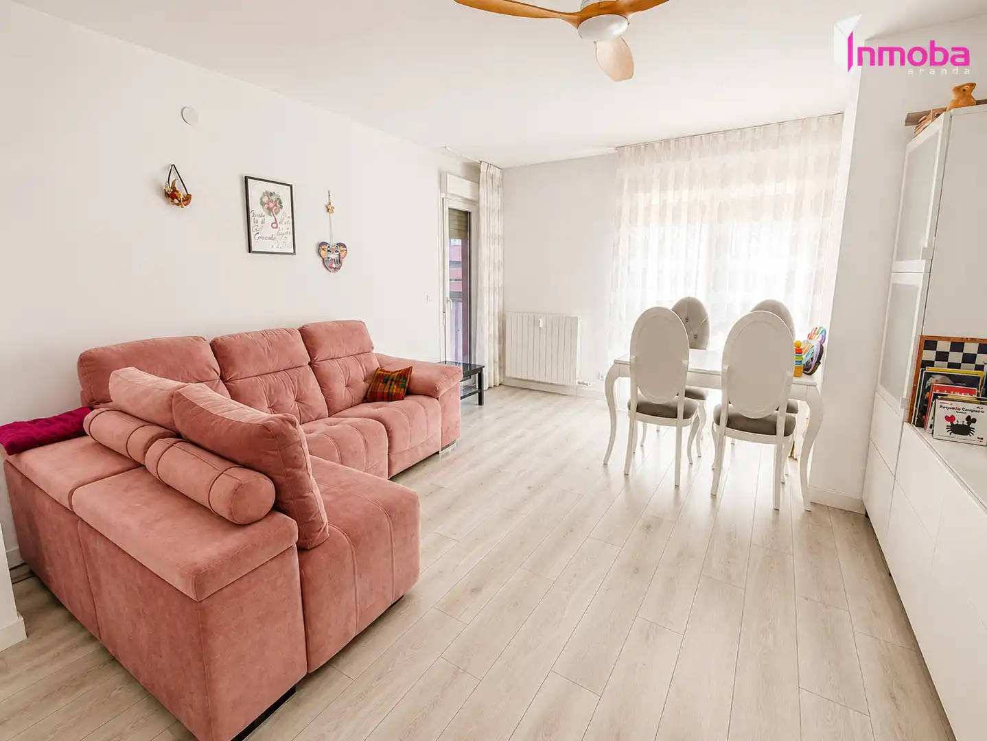 Living room of Flat for sale in Aranda de Duero  with Storage room and Balcony