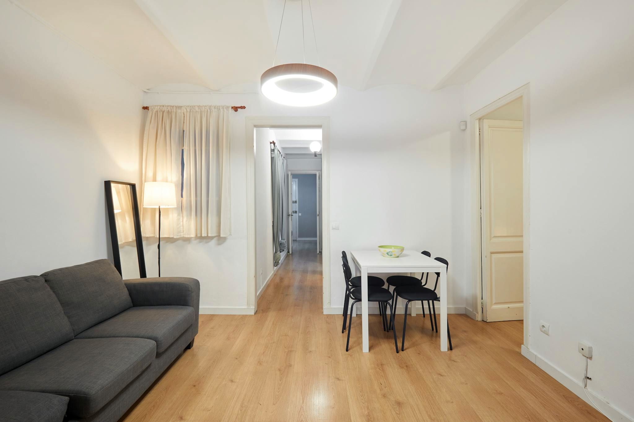 Flat to rent in  Barcelona Capital  with Air Conditioner, Furnished and Washing machine