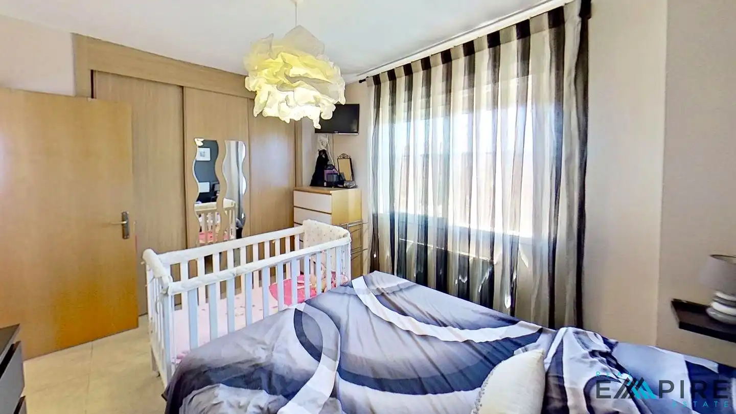 Bedroom of Flat for sale in Parla  with Air Conditioner, Heating and Storage room