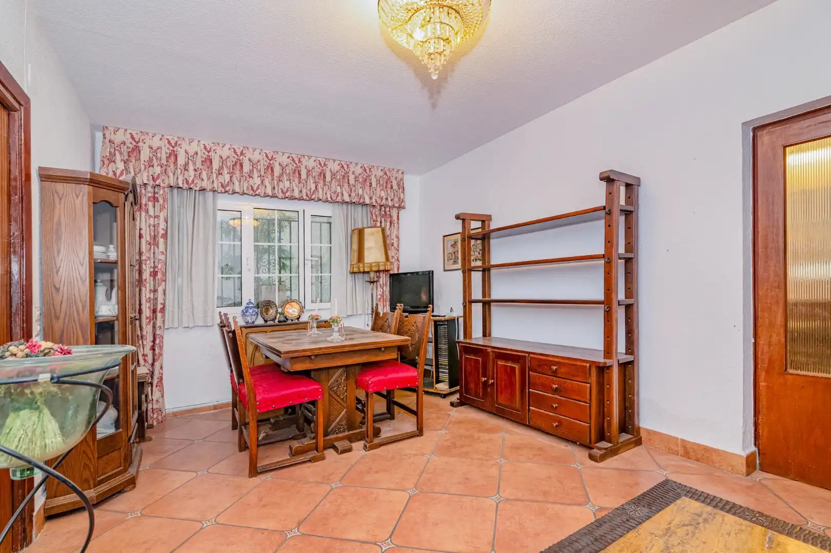 Comedor de Casa o chalet en venta en Granada con Aire acondicionado, Calefacción y Jardín privado
