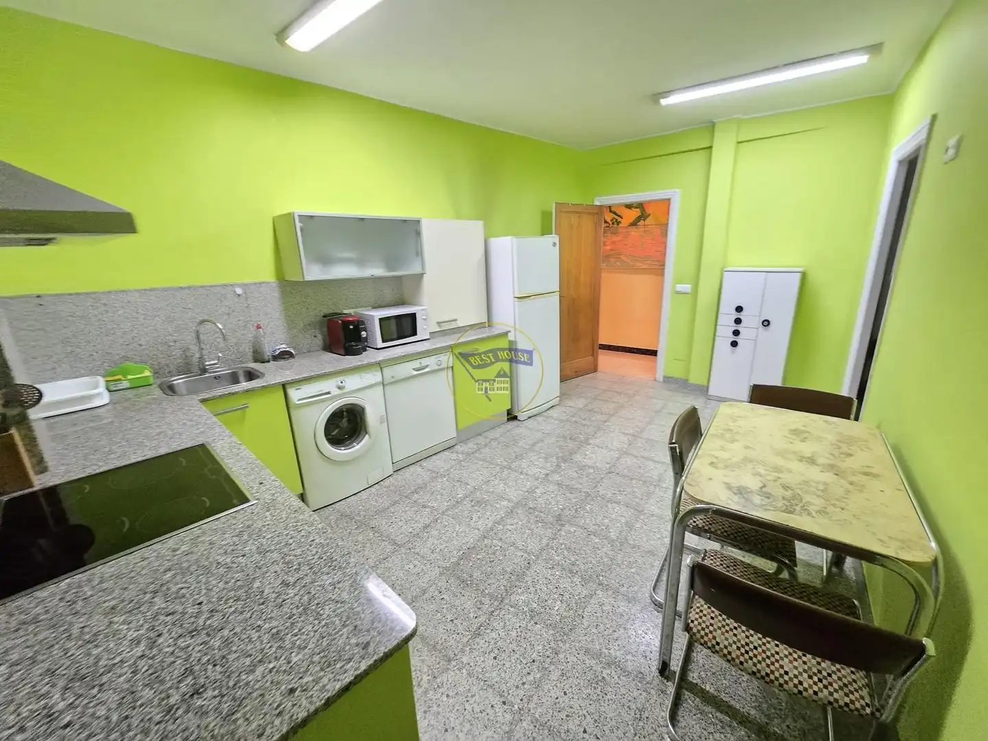 Flat for rent in Calle XOSE BAR BOO, Plaza Industria