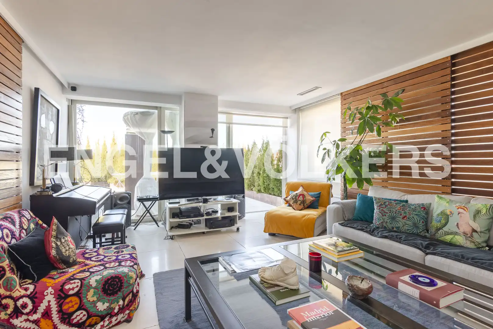 Sala de estar de Dúplex en venta en Madrid con Aire acondicionado, Calefacción y Terraza