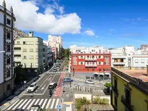 Außenansicht von Wohnung zum Verkauf in Las Palmas de Gran Canaria mit Balkon