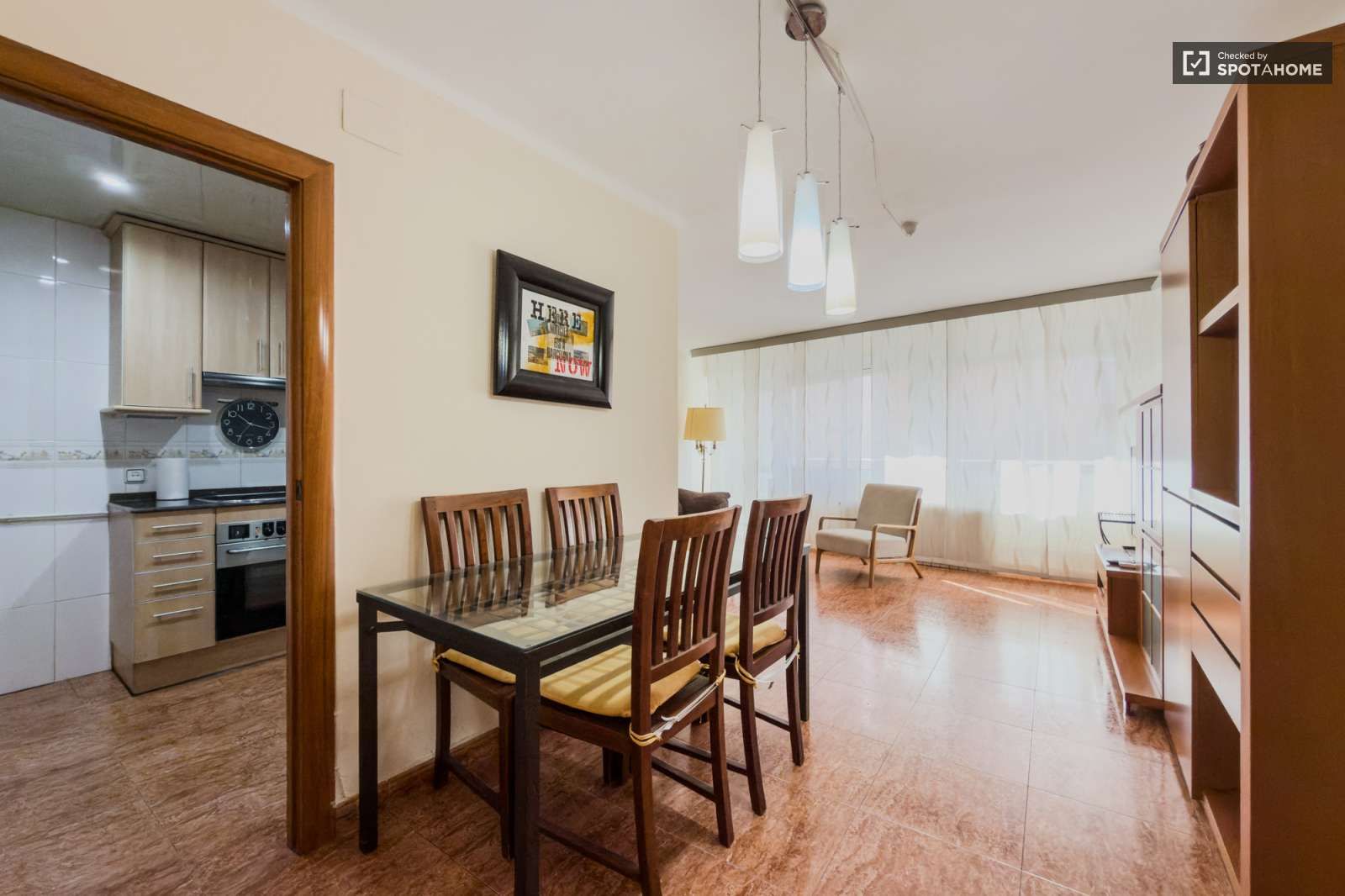 Menjador de Apartament per a compartir en  Barcelona Capital amb Aire condicionat, Calefacció i Terrassa