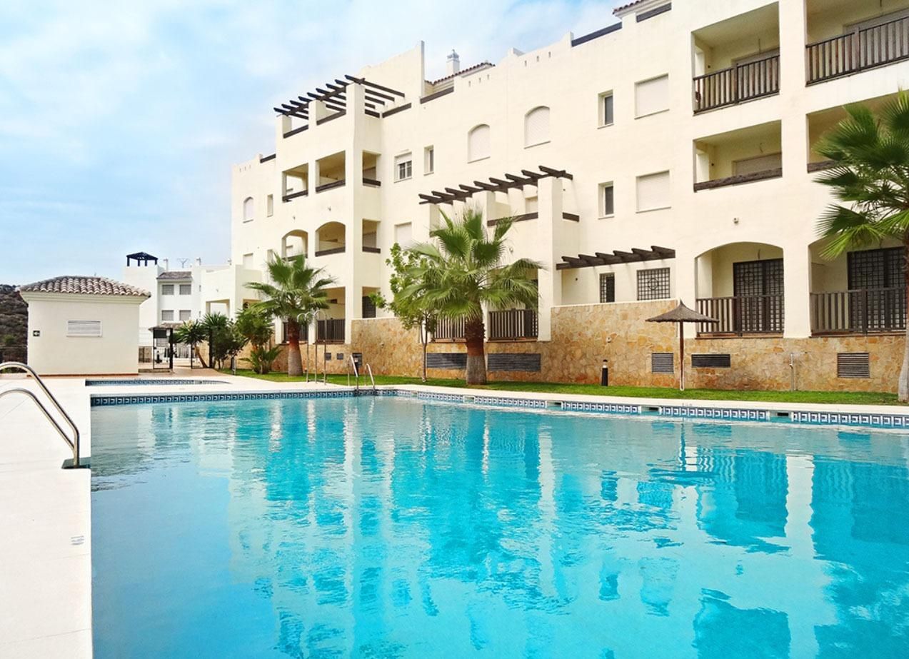Swimming pool of Flat for sale in Benalmádena  with Air Conditioner, Heating and Private garden