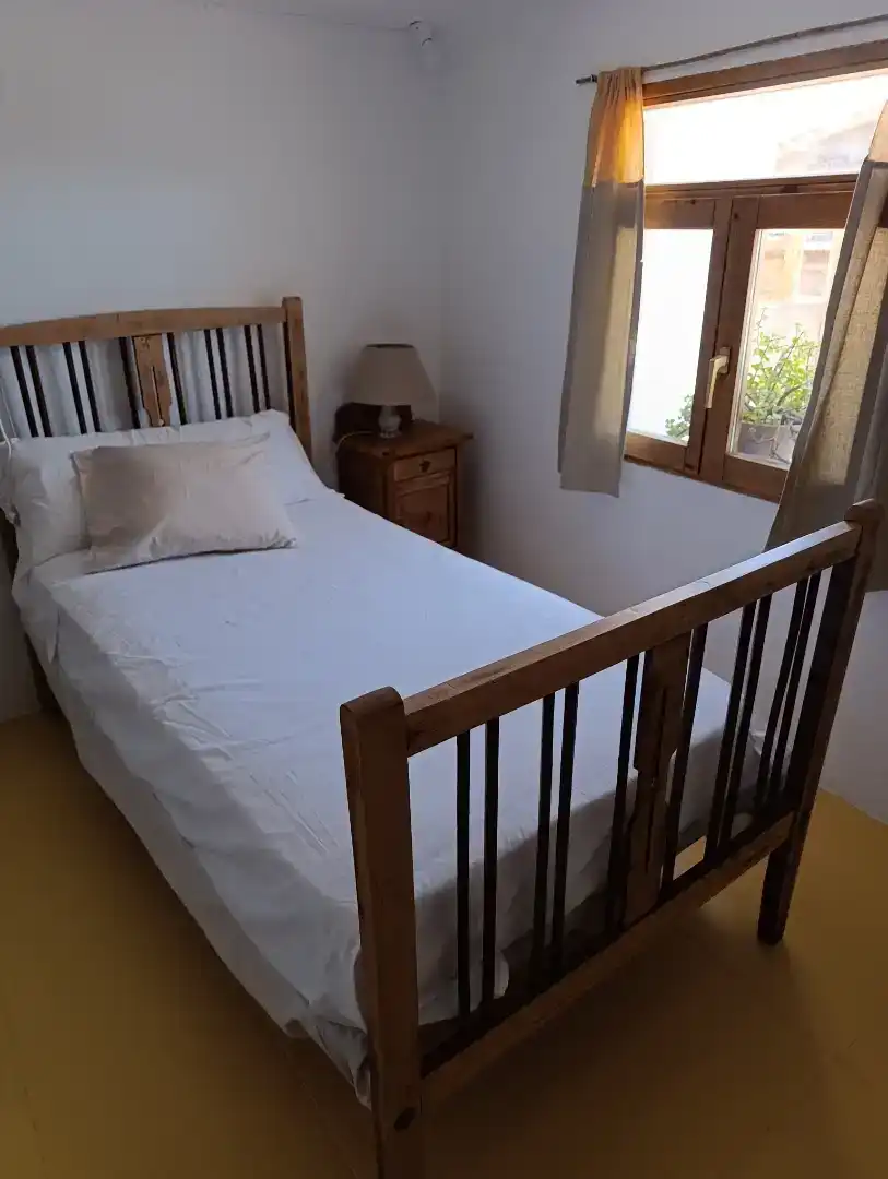 Dormitori de Finca rústica de lloguer en Albalate del Arzobispo amb Traster, Moblat i Forn