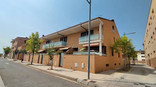 Casa adosada en Venta en Calle Arapiles en Binéfar