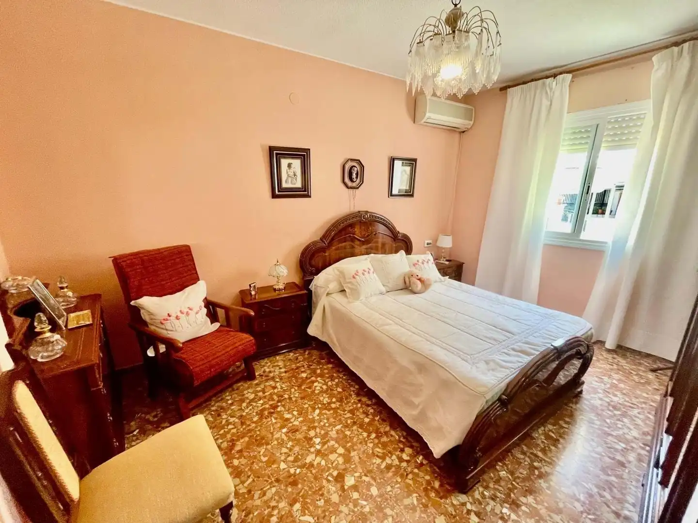 Bedroom of Detached homes for sale in El Carpio