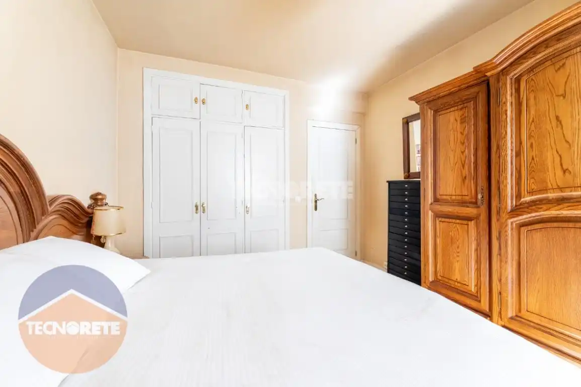 Bedroom of Flat for sale in Majadahonda  with Heating