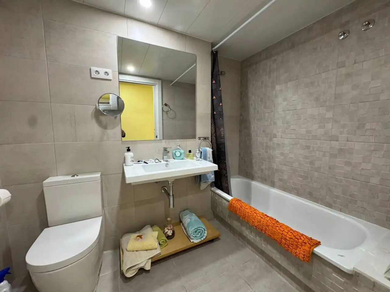 Badezimmer von Wohnung zum Verkauf in Granollers mit Klimaanlage, Heizung und Parkett