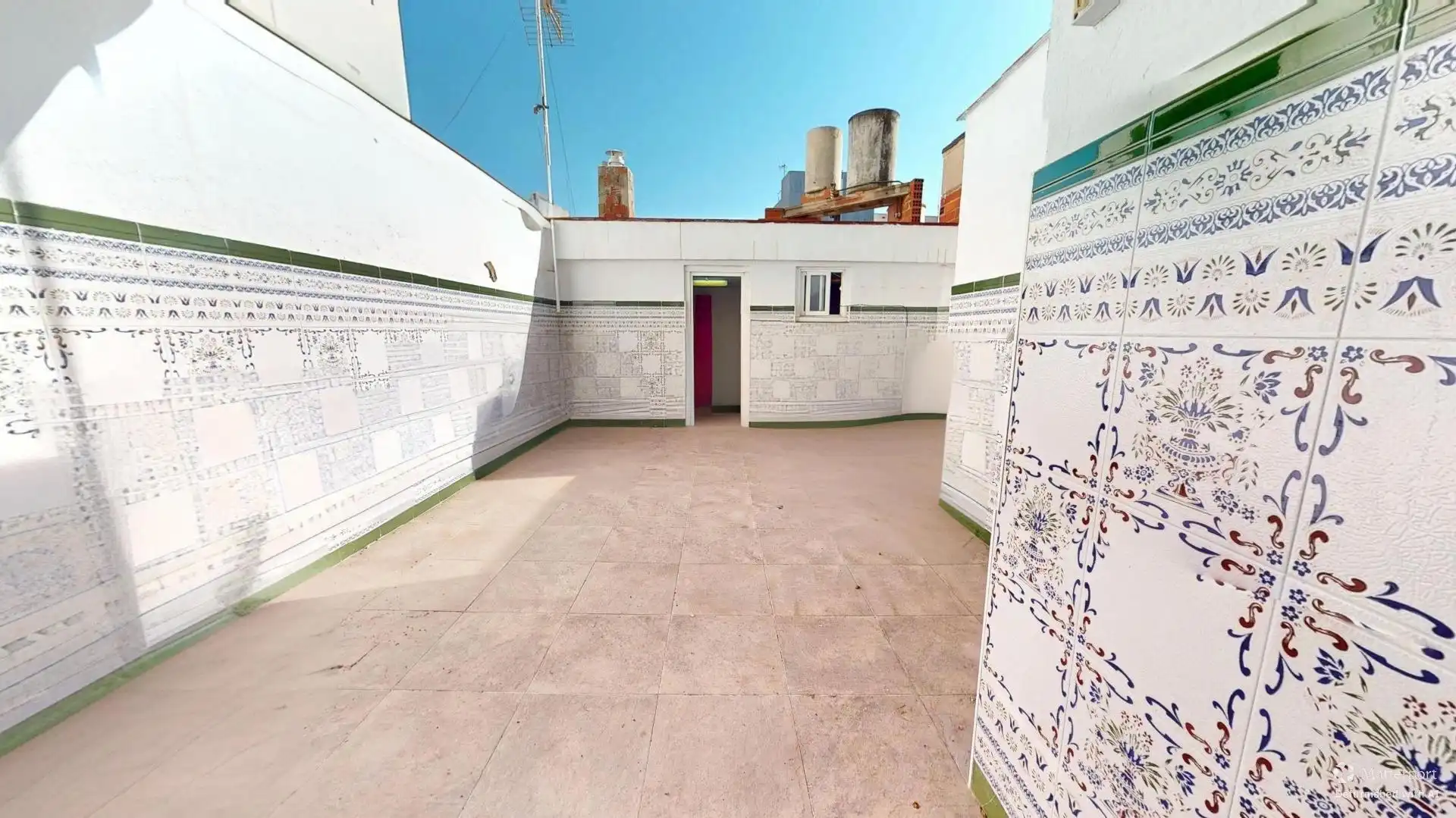 Vista exterior de Piso en venta en Terrassa con Trastero