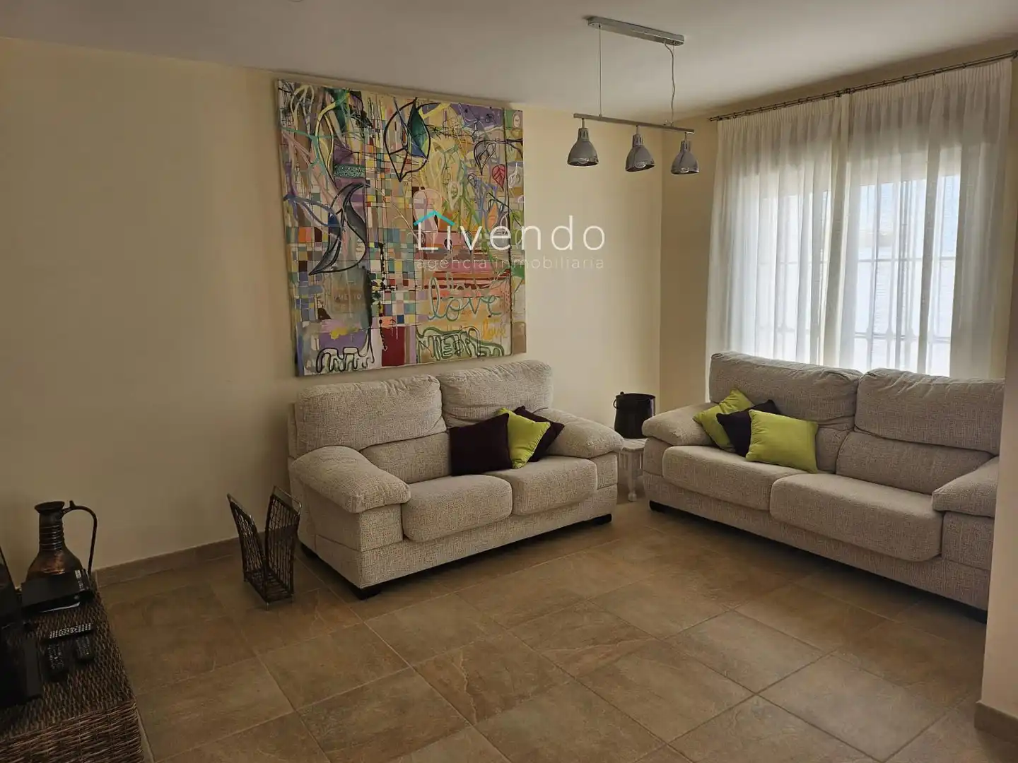 Sala d'estar de Casa adosada en venda en Vejer de la Frontera amb Aire condicionat, Calefacció i Terrassa