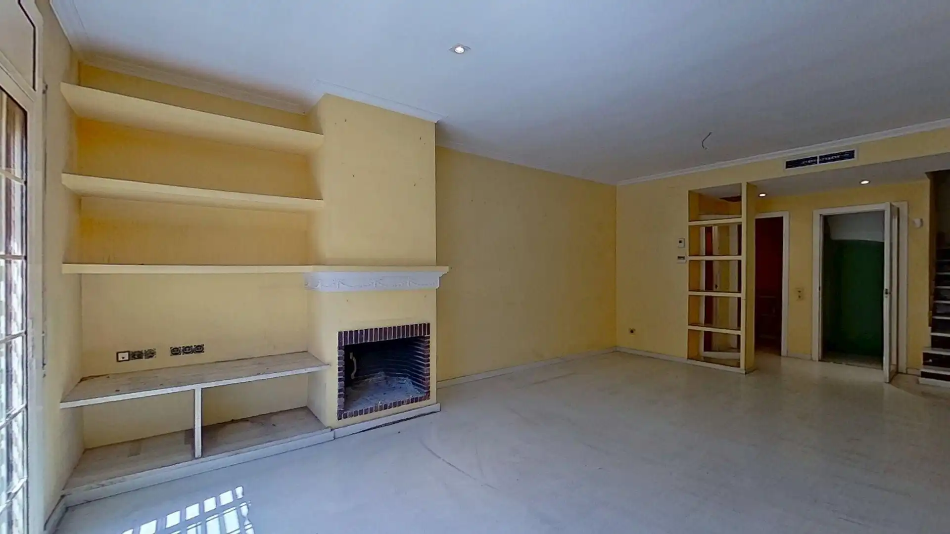 Einfamilien-Reihenhaus zum Verkauf in El Prat de Llobregat mit Privatgarten und Terrasse