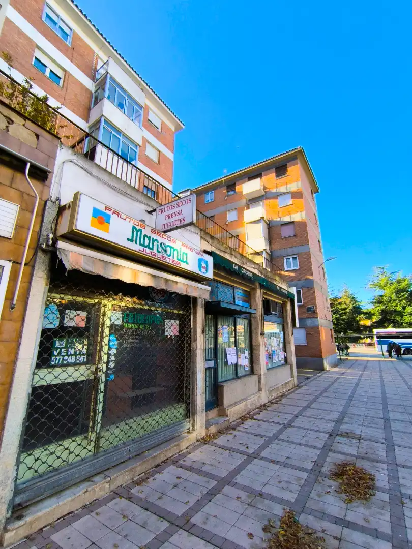 Local en venta en Palencia con Amueblado