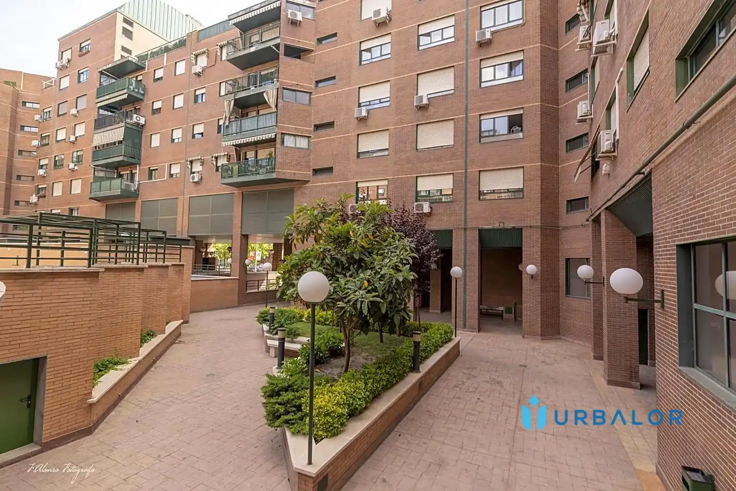Vista exterior de Piso en venta en Alcorcón con Aire acondicionado, Calefacción y Parquet