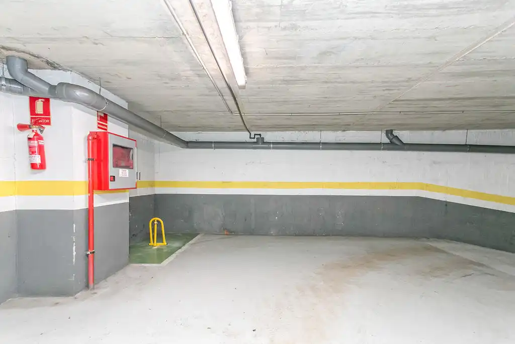 Parking avec ascenseur à vendre à C/ Saragossa, imagen 4
